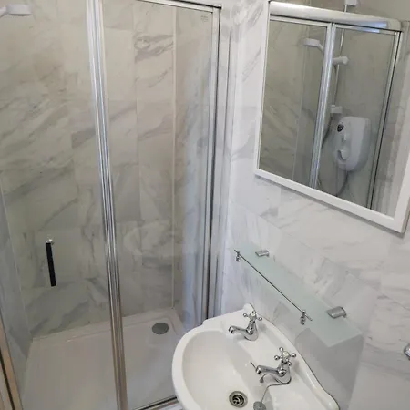 The East Wing Appartement *