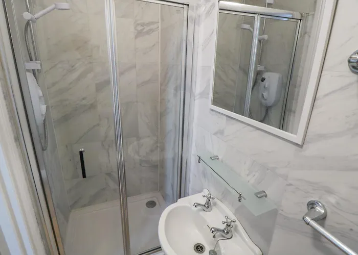 The East Wing Апартаменты *