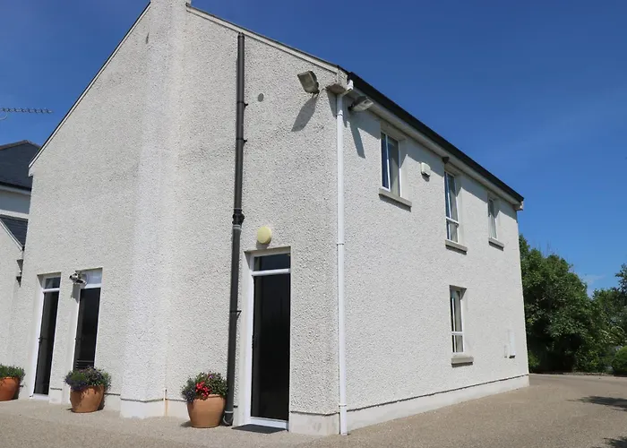 Апартаменты The East Wing